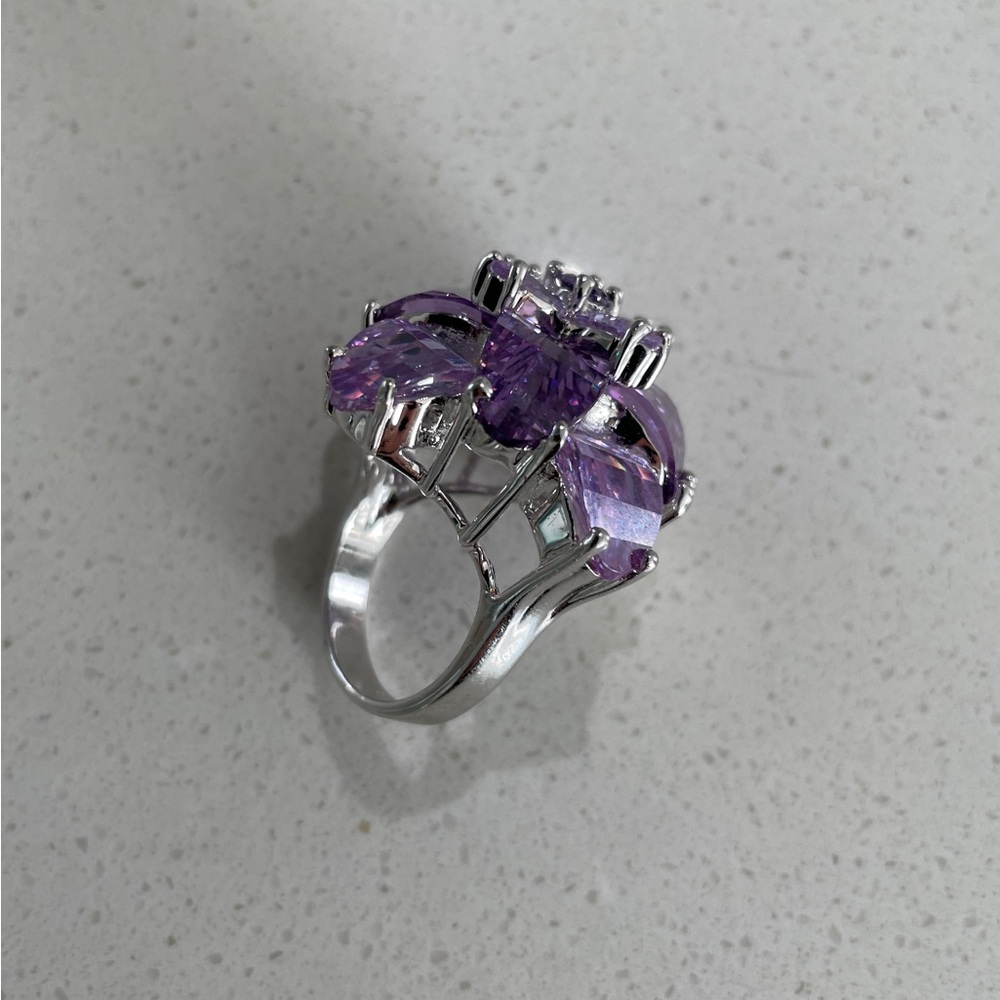 Free if bundle from 20$z Silver and Purple Ring